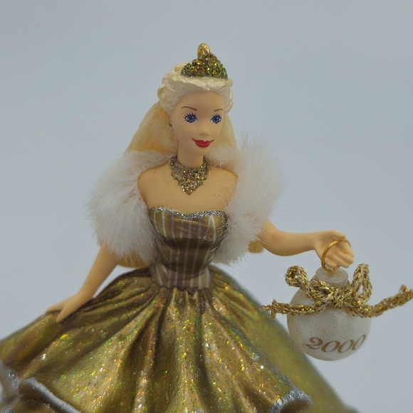 Vintage 2000 Hallmark Keepsake Celebration Barbie Ornament - Picture 5 of 6